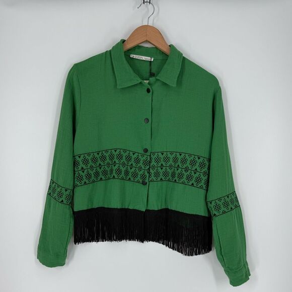 NWT Çizgin Button Front Fringe Hem Embroidered Blouse in Green | Medium - Picture 2 of 5
